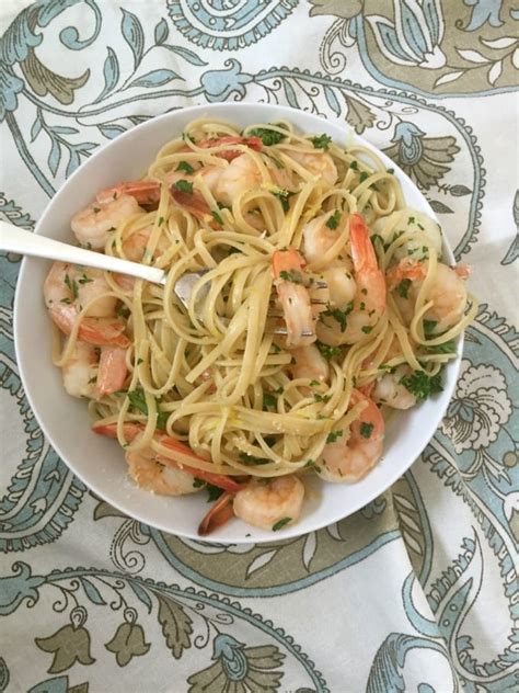 Butter, olive oil, cream cheese, heavy cream, garlic bulbs, shredded parmesan cheese and 2 more. 15 Minute Shrimp Linguine With Lemon Garlic Butter Sauce