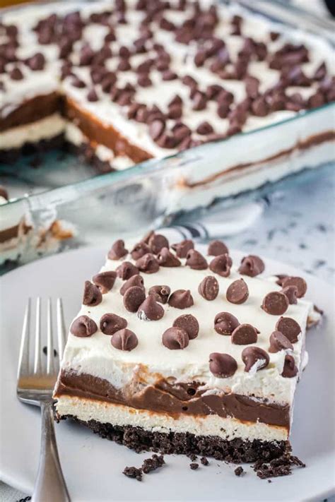 In a bowl, whisk together chocolate instant pudding with 3 1/4 cups cold milk until pudding thickens. No Bake Chocolate Lasagna • Bread Booze Bacon