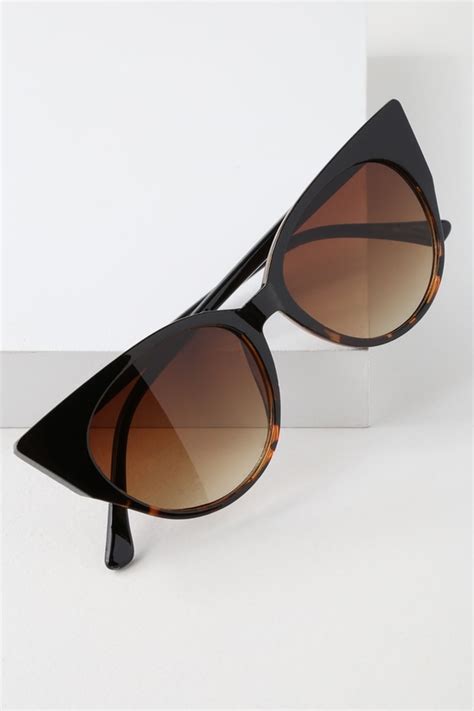 sleek sunglasses tortoise sunglasses cat eye sunglasses lulus