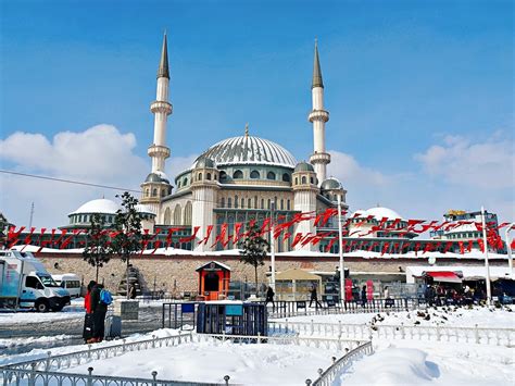 9 Awesome Reasons To Spend Winter In Istanbul — Mog And Dog Travels