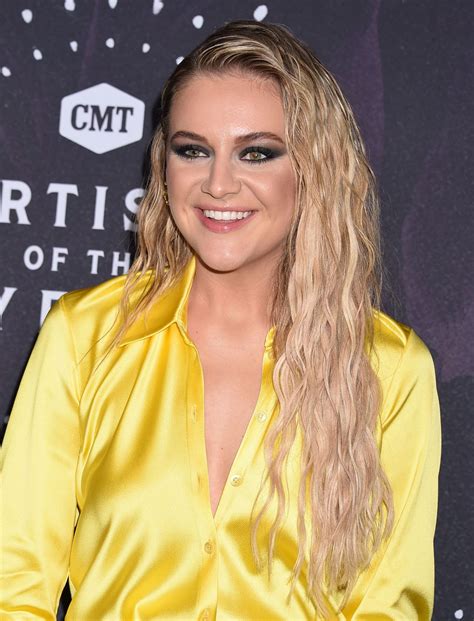 Kelsea Ballerini 2022 Cmt Artists Of The Year Ceremony In Nashville