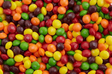 skittles-original-chewy-candy-box,-3-5-oz-snacks-americanos