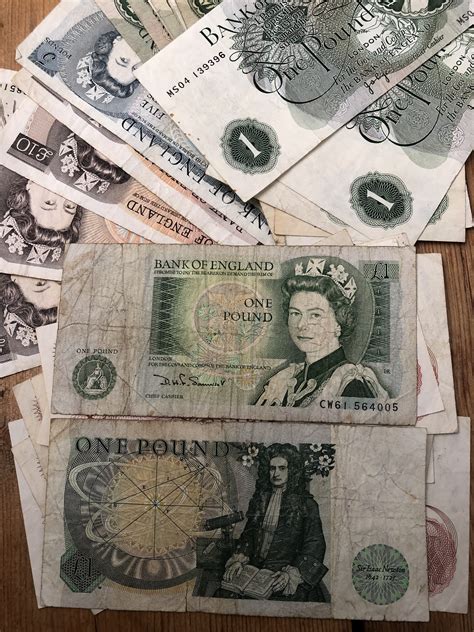 Wad Of Old British Banknotes £10 £5 £1 Ten Shillings All Non Pm Items