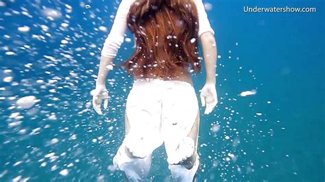 Hot Tenerife Babe Swim Naked Underwater Tube