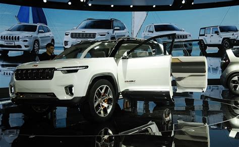 Jeep Finds Green Groove With Plug In Hybrid Suv Concept Automotive