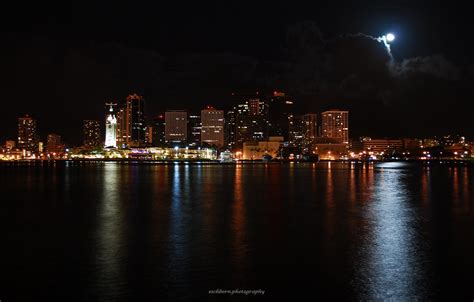 Honolulu Night Skyline Night View Of The Honolulu Skyline Flickr