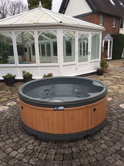 9 Amazing Cheap Hot Tubs Under 1000 For Home Relaxation Affordable