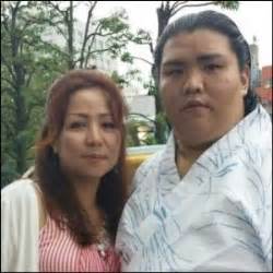 Include (or exclude) self posts. 大相撲の御嶽海が初場所で金星 母親がフィリピン美人