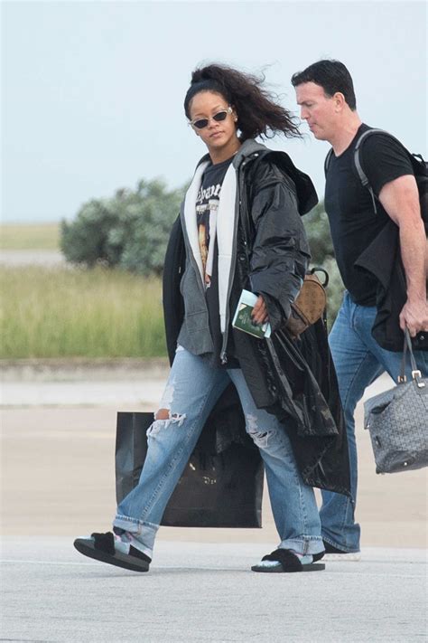Rihanna Was Seen At Airport In Barbados 12 23 2016