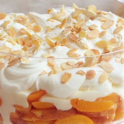 · mary berry's iced lime tray bake recipe as featured in mary berry's pudding and desserts book published by dk books. Easy Make-Ahead Christmas Trifle Recipe | Mary Berry Dessert