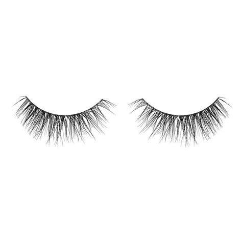 If You Want Natural Looking False Eyelashes Try These 10 Who What Wear