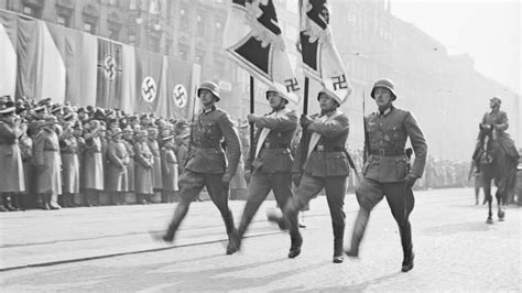 Března 1939 v exilu,46 dne 18. INFO.CZ | 80 let od nacistické okupace: V Liberci armádu ...