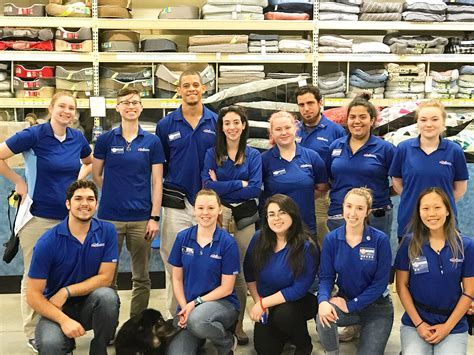 Exploring Petsmart's Dress Code Policy For Employees: What You Need To