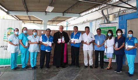 Arzobispo De Piura Visita A Enfermos De Dengue En Hospital Cayetano