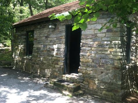 Groups enjoy cheaha's historic ccc bald rock lodge, which has 12 bedrooms/baths with a beautiful grand hall for retreats, weddings, family reunions. cabin #2 - Picture of Cheaha State Park Resort, Delta ...