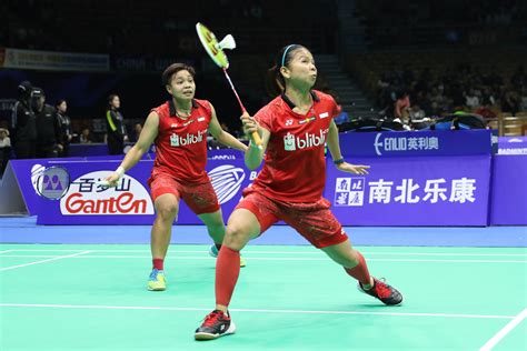 In 2 august 2021, at the olympics she partnered with greysia polii in women's doubles. Djarum Badminton: (Badminton Asia Championships 2018) Greysia/Apriyani Langsung Temui Kesulitan