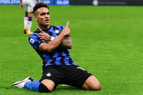 Photo Inter Striker Lautaro Martinez Happy With Win Over Fiorentina