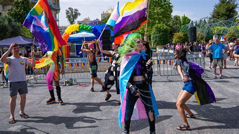 Conflict With The Far Right Shrouds Jerusalem’s Pride Parade The New York Times