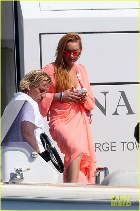 photo lindsay lohan bikini pregnancy rumors 11 photo 3719205 just jared