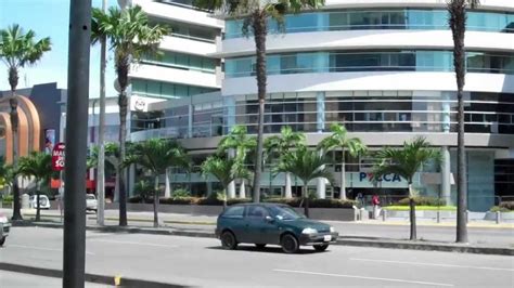 Vista Al Centro Comercial Mall Del Sol En Guayaquil Ecuador Desde El