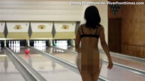 Bowling In The Buff Cnn Video