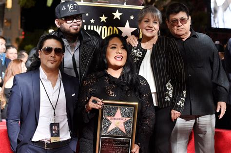 Selena Quintanilla S Walk Of Fame Star Ceremony Attracts Record Crowd In Hollywood