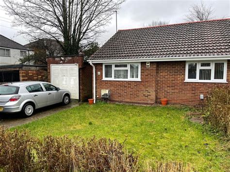 3 Bed Bungalow To Rent In Ripley Road Luton Lu4 £1600 Pcm Zoopla