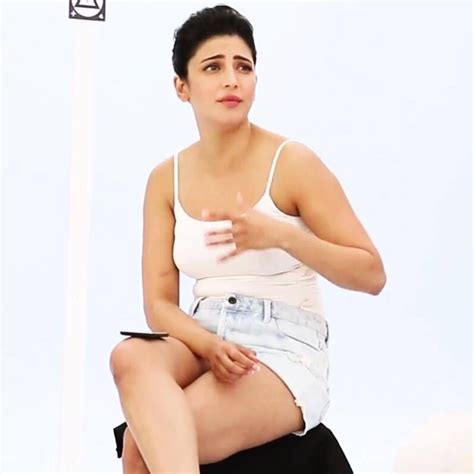 Shruti Hassan White Shorts Basic Tank Top Bollywood Camisole Top Bikini Sleeveless Tank