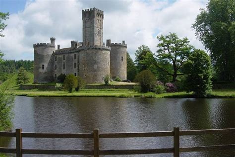 Le travail de la pierre sera intense et passionnant. Vente Château Médiéval HAUTE VIENNE