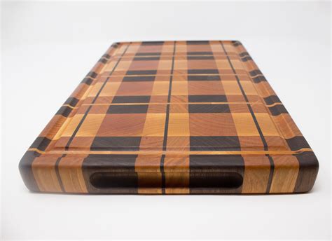 Made From Maple And Walnut Edge Grain Cutting Board Ai Cases Cutting