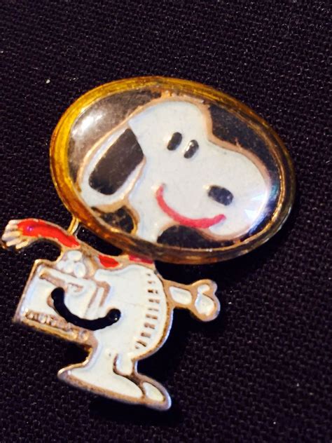 Astronaut Snoopy Vintage Enamel Pin Collectspace Messages