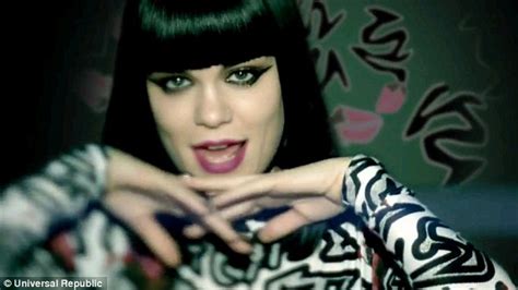 Jessie J Makes Many Outfit Changes In Domino Video Daily Mail Online