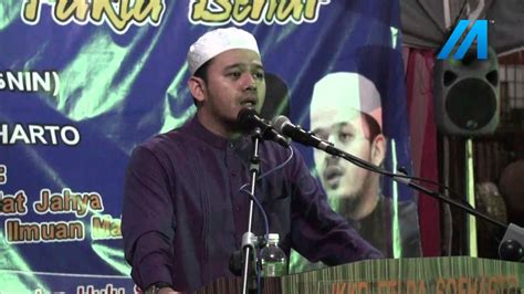 Nga kor ming received a bachelor of laws from universiti malaya. UFB - Nga Kor Ming Ceramah Guna Ayat Quran - YouTube