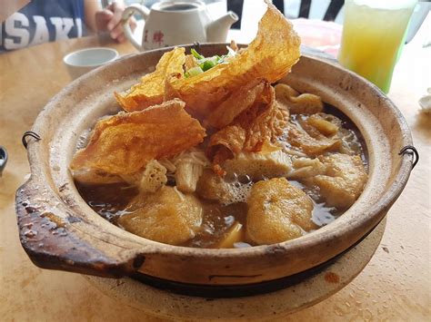 Bak kut teh is a malaysian herbal soup dish made with pork ribs and chinese herbs. 12 Best Bak Kut Teh to Eat in Johor Bahru - JOHOR NOW