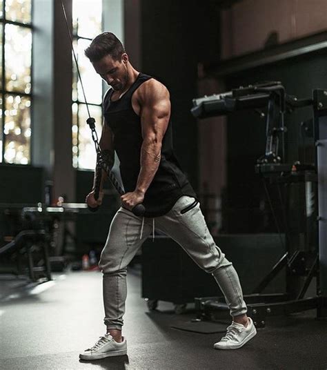 Fitness Clothing Ideas For Cool Men 25 Fitness Photoshoot Fitness