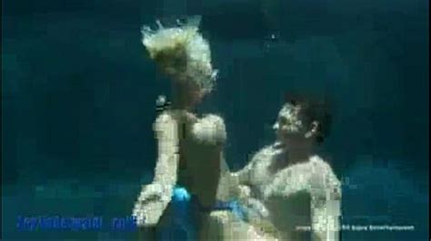 Holly Halston Underwater Xvideos Com