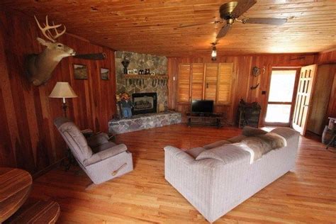 This Small Ranch Has The Warmest Most Comfortable Interior Cabin