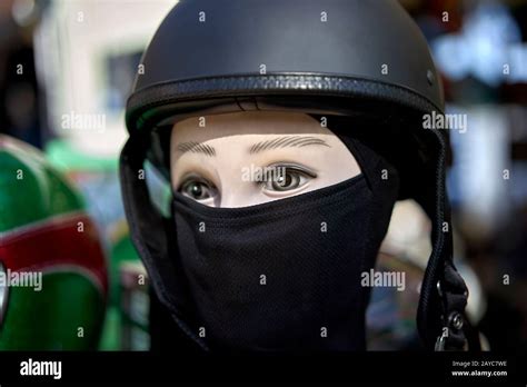 Motorcycle Helmet Woman Motorcycle Safety Helmet Female Mannequin