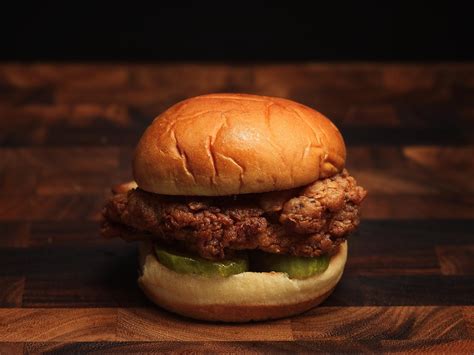 Culver's crispy chicken sandwich has some good things going for it. These Fried Chicken Sandwiches Take Only 5 Ingredients to ...