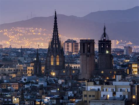 Barcelona Night Photo Tour — Aperture Tours