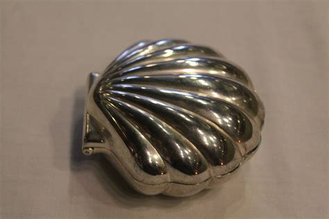 Check spelling or type a new query. Vintage Silver Plated Classic Clam Shell Trinket Jewelry ...