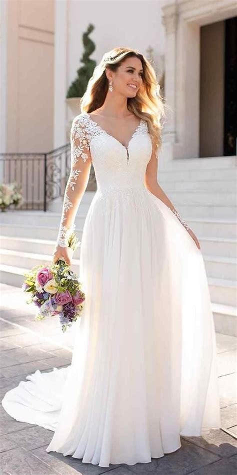 Fall Wedding Dresses 18 Bridal Ideas Faqs Long Sleeve Bridal