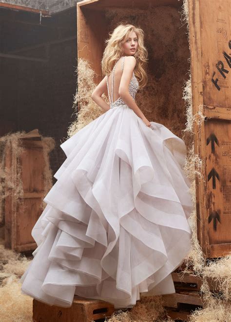 New Wedding Dress Trend Leaves Little To The Imagination