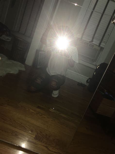Aesthetic Body Mirror Pics With Flash IwannaFile