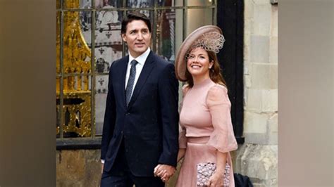Canada Pm Justin Trudeau And Wife Sophie Gregorie Trudeau Are