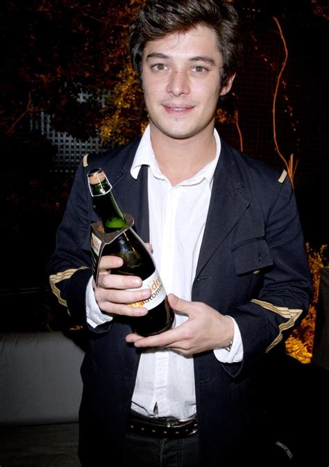 His birthday, age, zodiac sign, his family, and more. Poze Aurélien Wiik - Actor - Poza 3 din 5 - CineMagia.ro