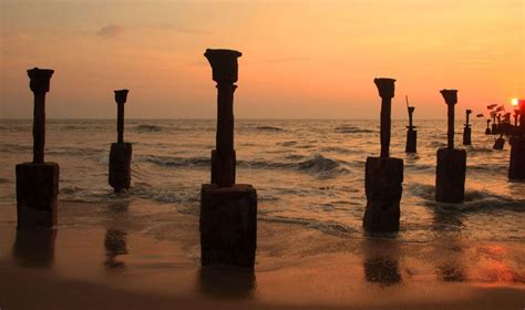 Kozhikode Beach Calicut Beach In Kerala At Malabar Coast Of India