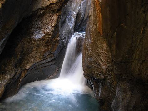 5 Enchanting Photos Of Waterfalls On Wikimedia Commons That Let You Find Your Inner Zen Spot