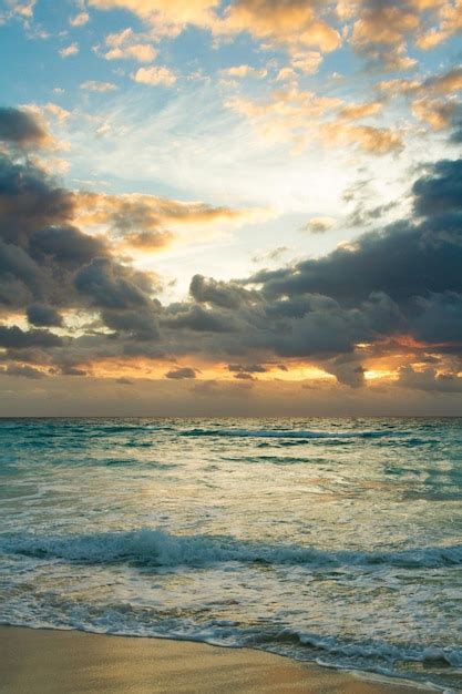 Premium Photo Sunrise Over The Beach On Caribbean Sea