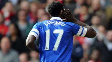 Romelu lukaku is a belgian footballer who plays for man united. Romelu Lukaku encuentra una novia en la Premier League